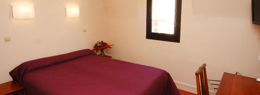 Cit'Hotel Le Volney Сомюр Екстериор снимка