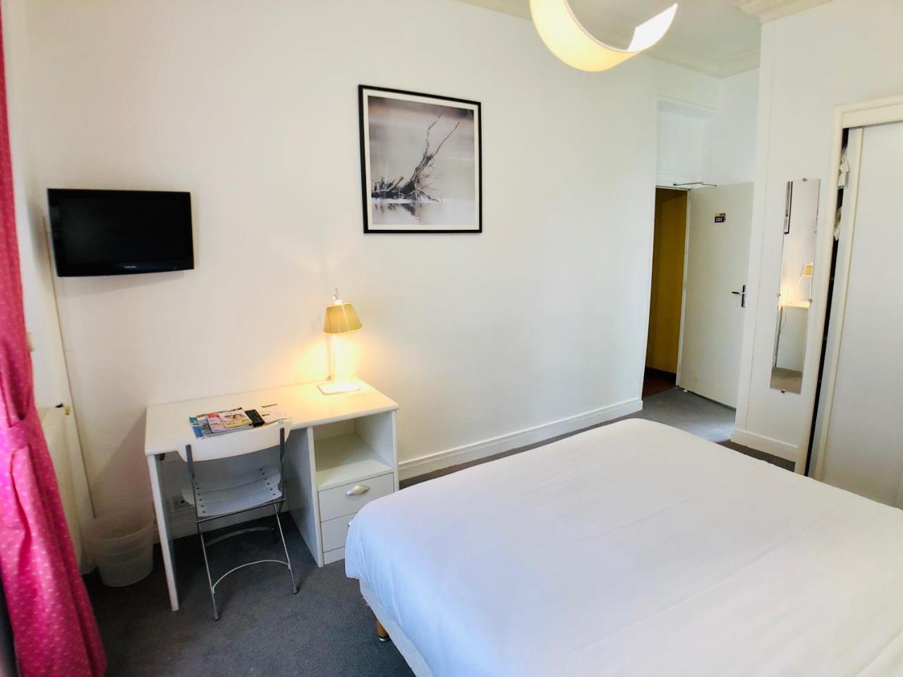 Cit'Hotel Le Volney Сомюр Екстериор снимка