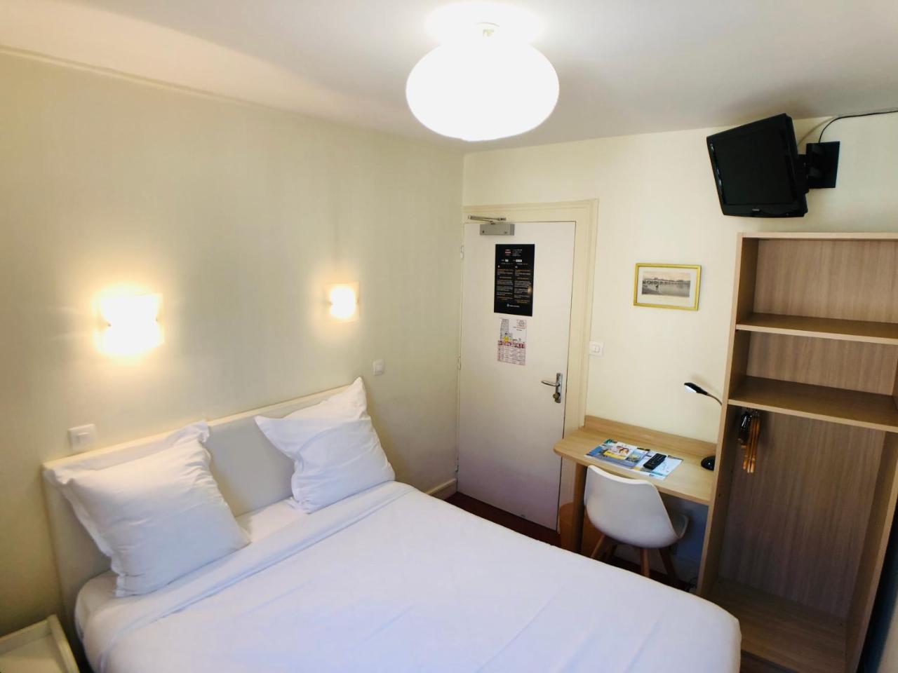 Cit'Hotel Le Volney Сомюр Екстериор снимка