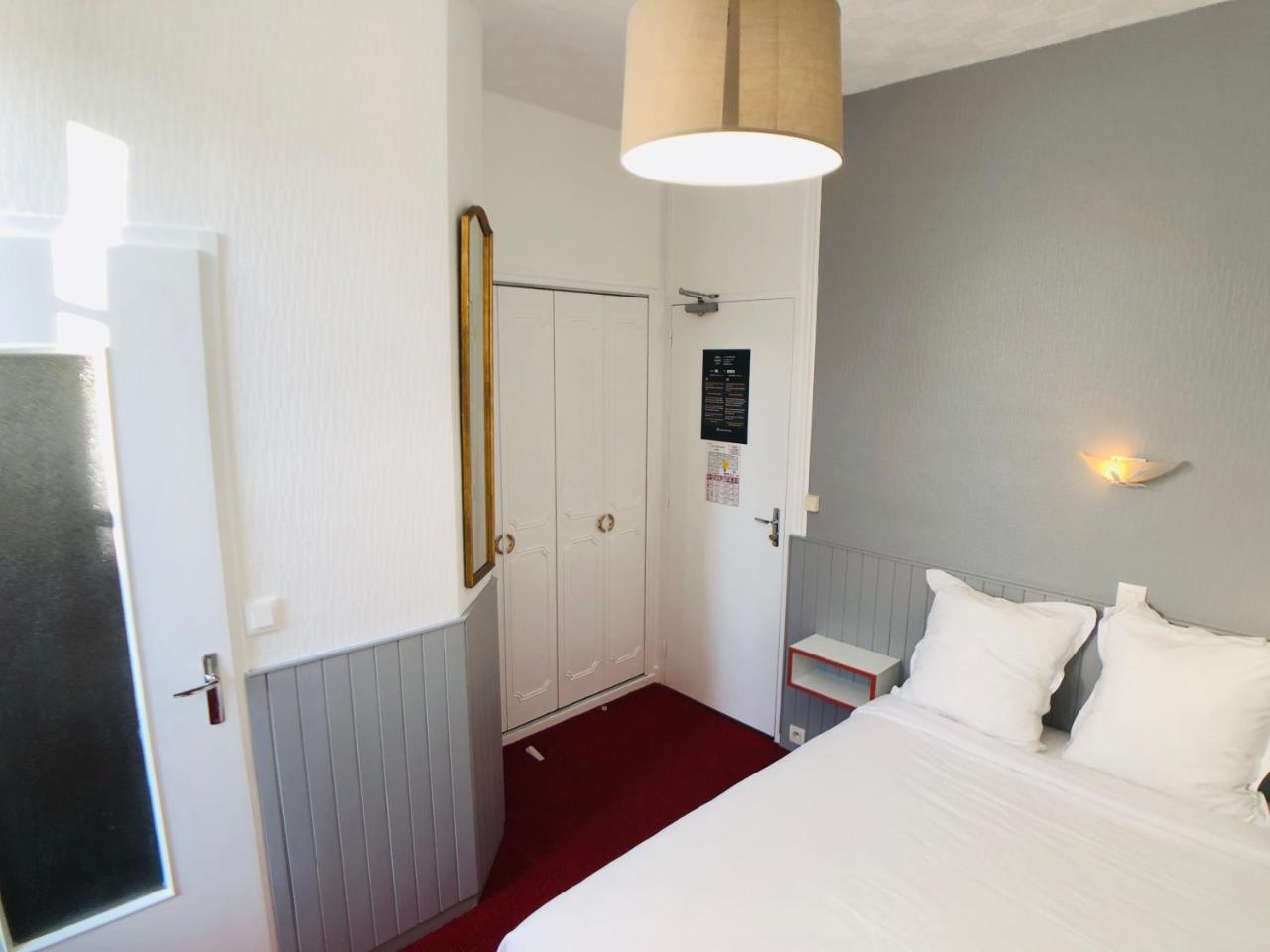 Cit'Hotel Le Volney Сомюр Екстериор снимка