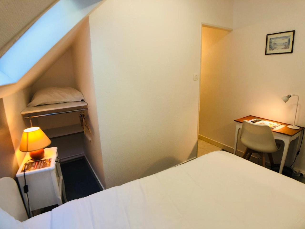 Cit'Hotel Le Volney Сомюр Екстериор снимка