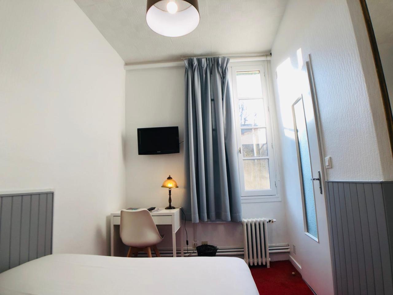 Cit'Hotel Le Volney Сомюр Екстериор снимка
