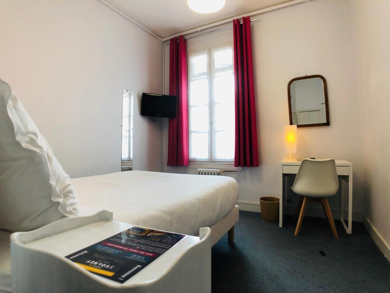 Cit'Hotel Le Volney Сомюр Екстериор снимка