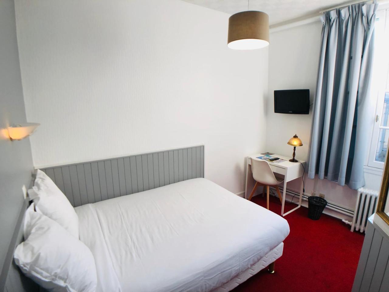 Cit'Hotel Le Volney Сомюр Екстериор снимка