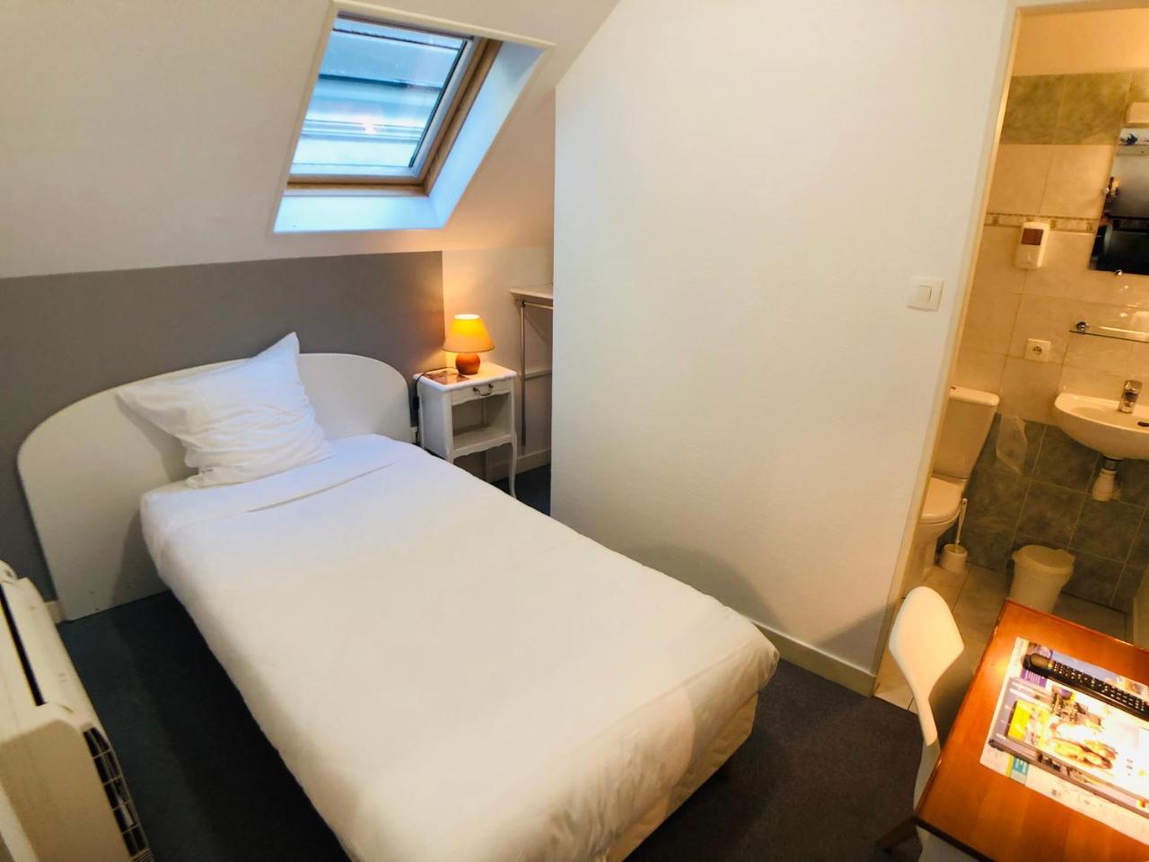 Cit'Hotel Le Volney Сомюр Екстериор снимка